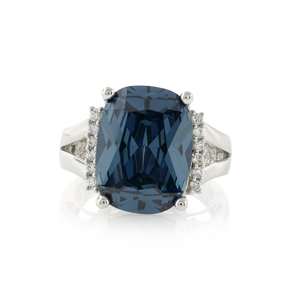 Anillo de Alejandrita en Plata de Ley