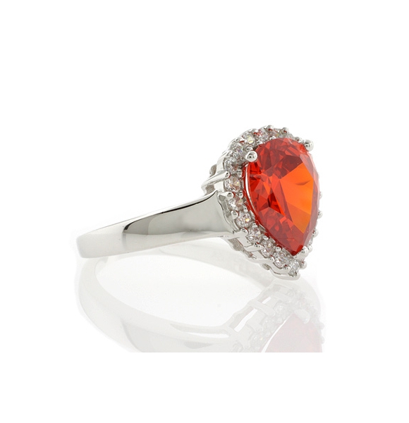 Anillo de Opalo Cereza en Plata de Ley