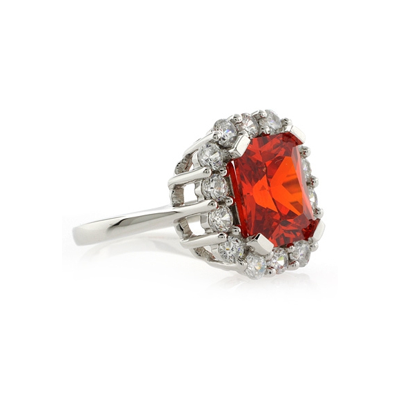 Anillo de Opalo Rojo en Plata de Ley .925