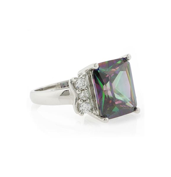 Anillo de Plata .925 con Topacio en Corte Esmeralda