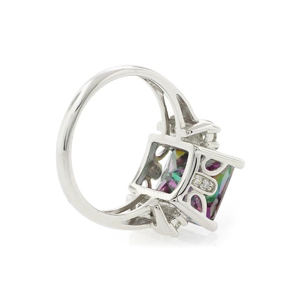 Anillo de Plata .925 con Topacio en Corte Esmeralda