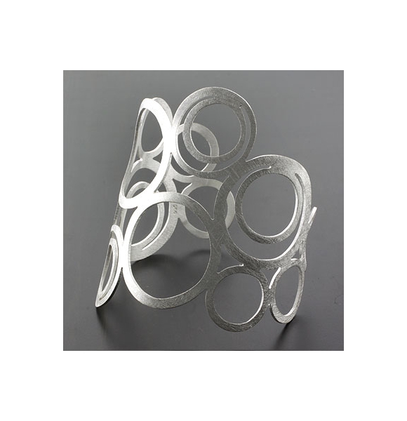 Hermoso Brazalete de Plata Fina .925