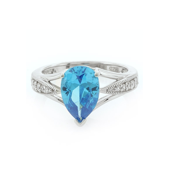 Anillo de Plata Esterlina y Topacio Azul