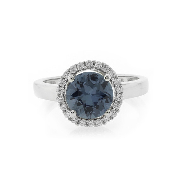 Hermoso Anillo de Plata .925 con Alejandrita Azul/Morado