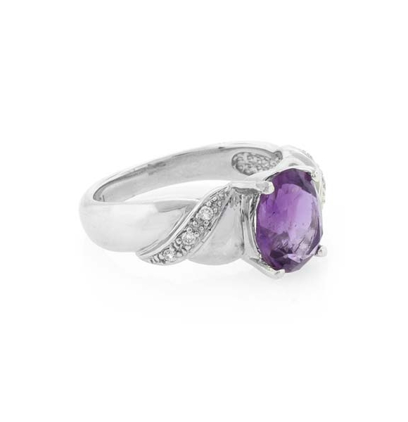 Elegante Anillo de Plata con Amatista Auténtica