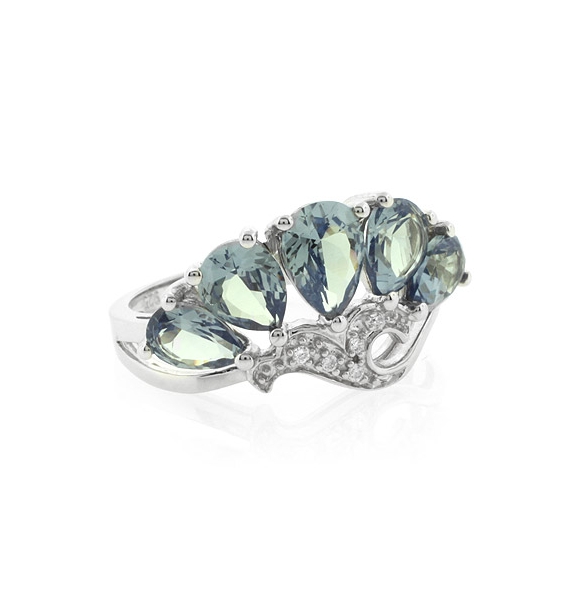 Precioso Anillo de Alejandrita Bicolor ( Morado a Rosa )