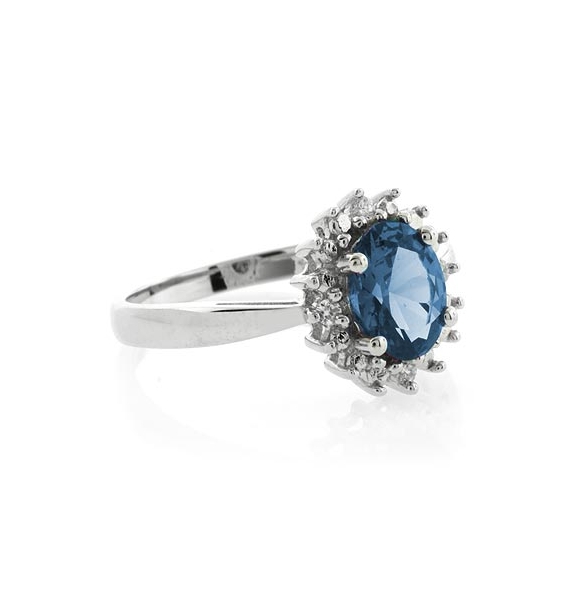 Elegante Anillo de Plata .925 con Topacio Azul