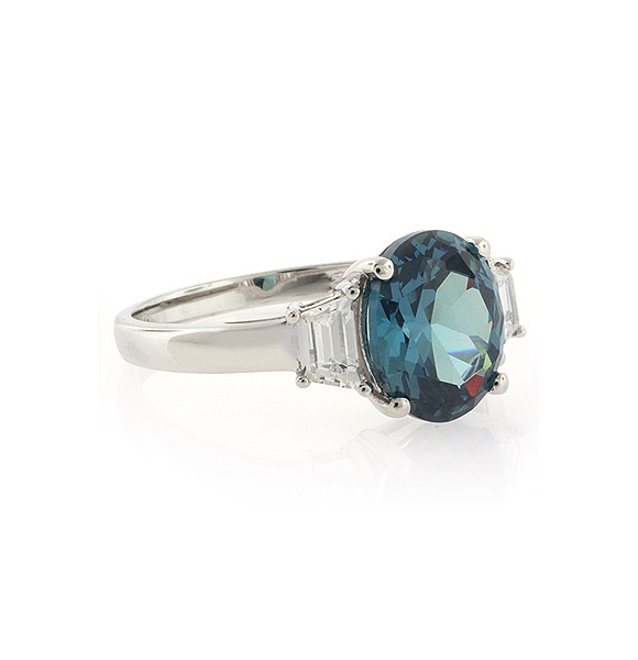 Anillo de Alejandrita ( Azul/Verde) en Plata .925