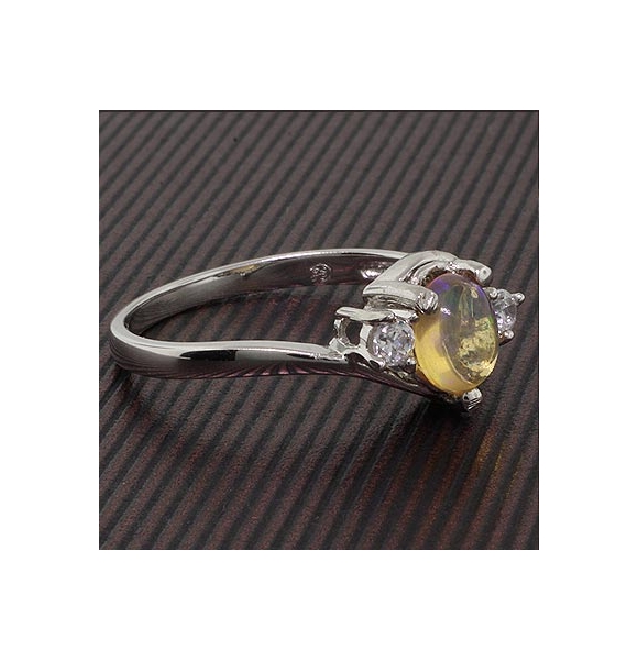 Anillo de Plata con Ópalo de Fuego Natural
