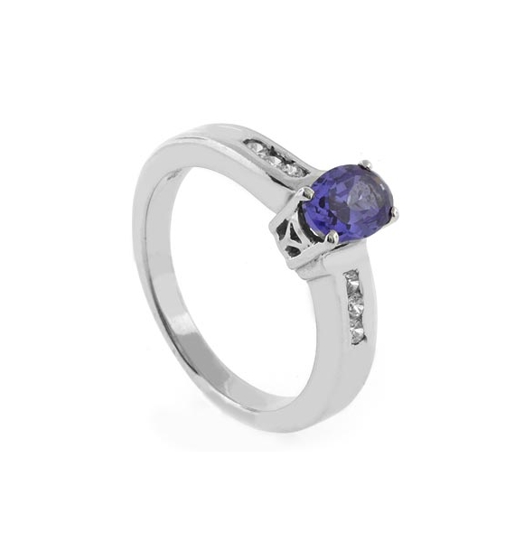 Elegante Anillo de Plata .925 con Tanzanita