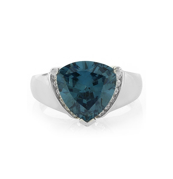 Anillo de Plata de Ley con Alejandrita