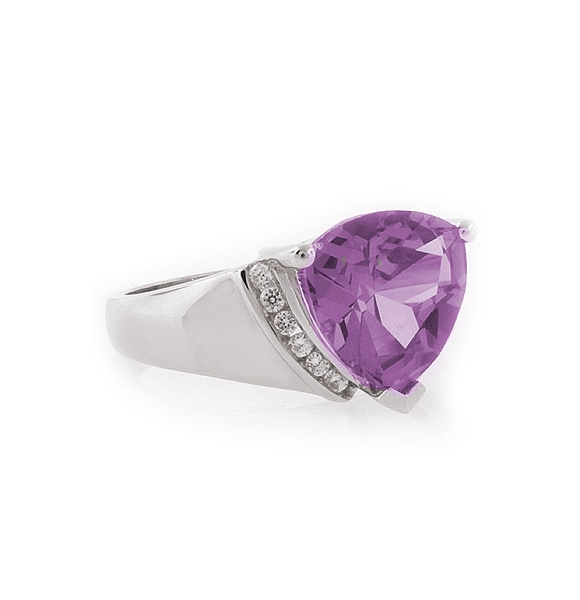 Anillo de Plata con Alejandrita y Diamantes Sintéticos