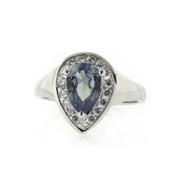 Anillo de Alejandrita Bicolor en Corte de Pera