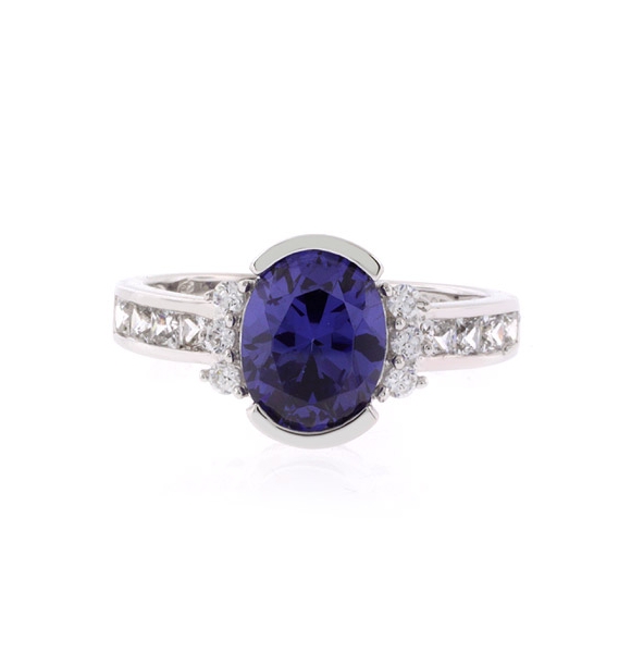 Precioso Anillo de Plata de Ley con Tanzanita