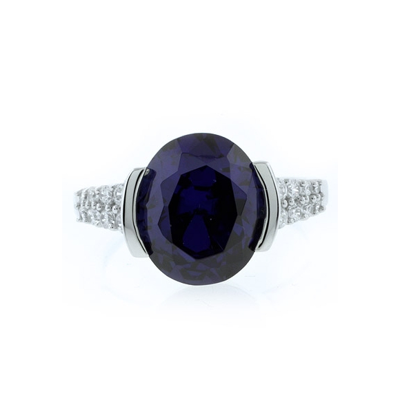 Espectacular Anillo de Plata con Tanzanita