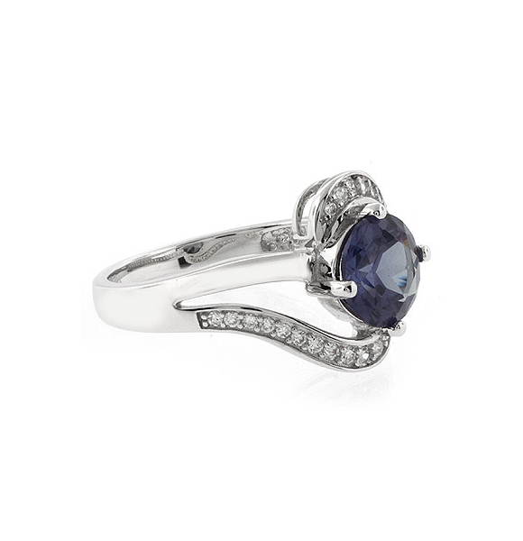 Hermoso Anillo de Plata de Ley con Alejandrita