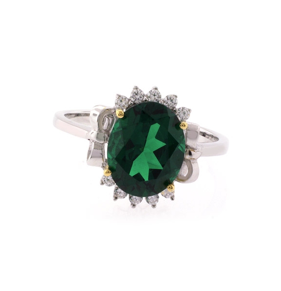 Precioso Anillo de Plata .925 con Esmeralda