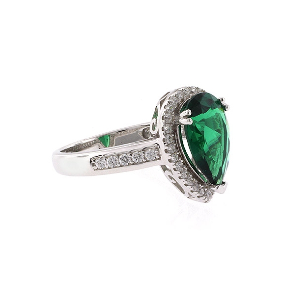 Anillo de Plata con Esmeralda de Alta Calidad