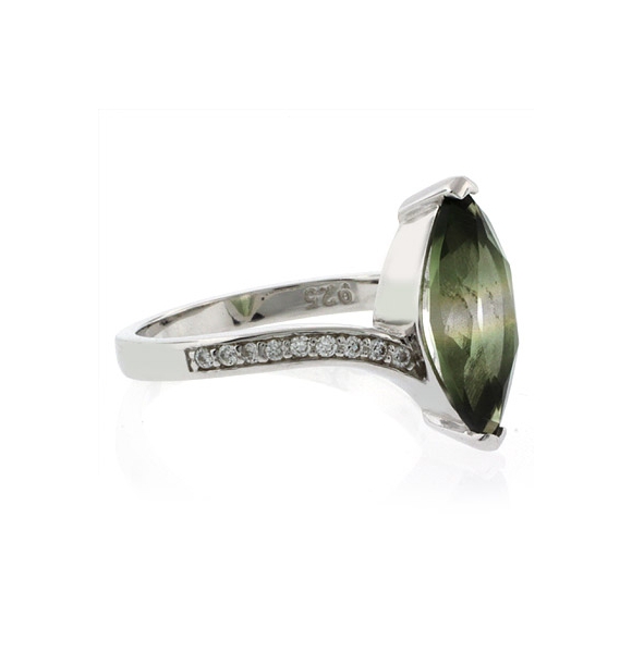 Anillo de Plata y Turmalina en Corte Marquise