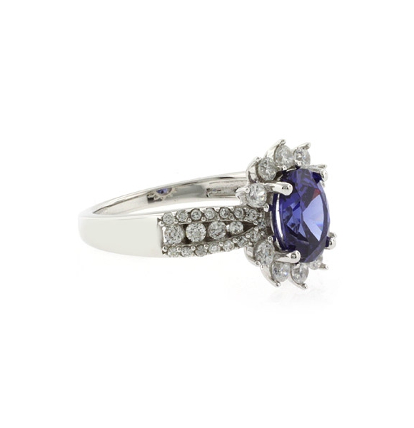 Anillo con Tanzanita en Plata de Ley