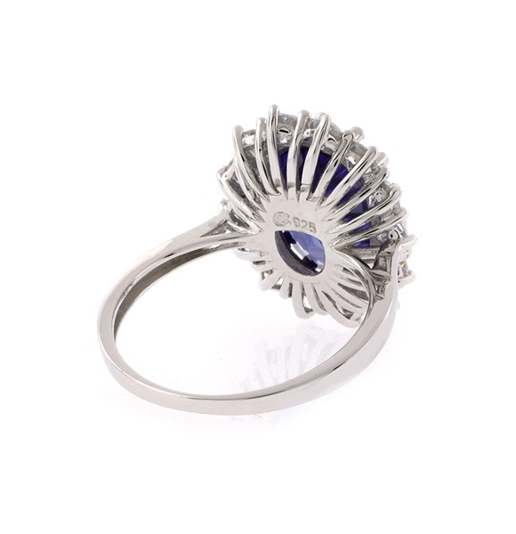 Hermoso Anillo de Tanzanita en Plata .925