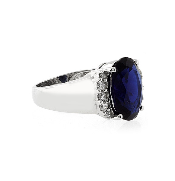 Anillo de Plata de Ley con Zafiro Azul
