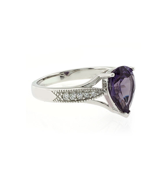Anillo de Plata Fina con Alejandrita ( Morado/Rosa )