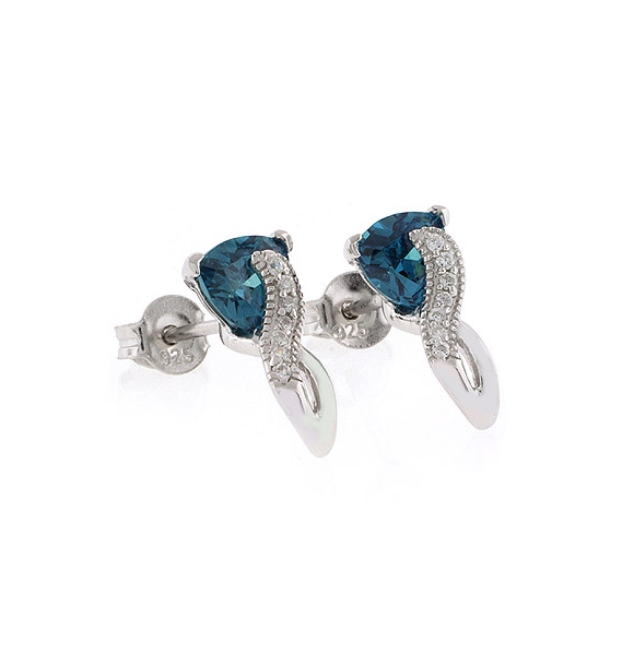 Elegantes Aretes de Alejandrita ( Azul/Verde ) en Plata .925