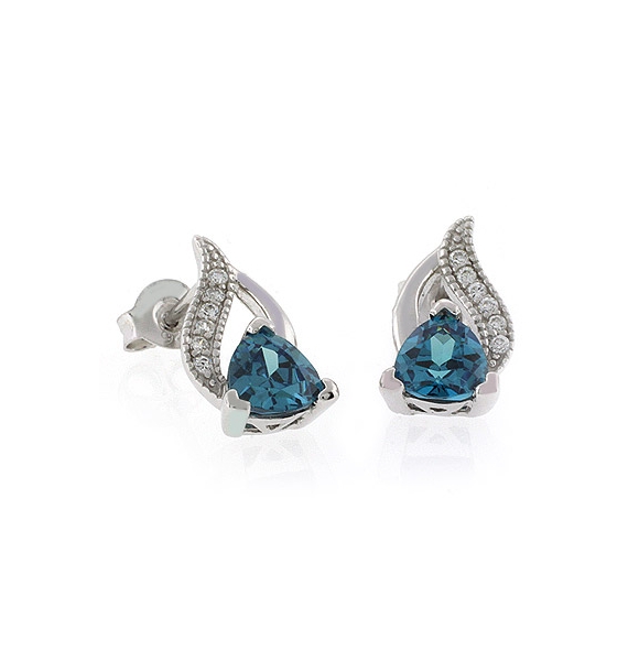 Elegantes Aretes de Alejandrita Bicolor ( Azul/Verde ) en Plata .925