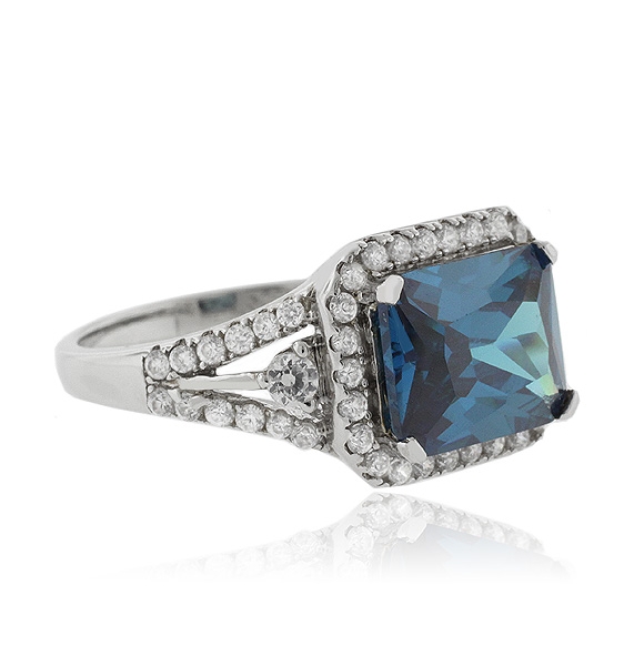 Anillo de Alejandrita en Plata Fina de Ley ( Verde/Azul )