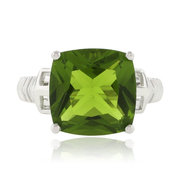 Anillo Moderno de Plata .925 con Peridoto