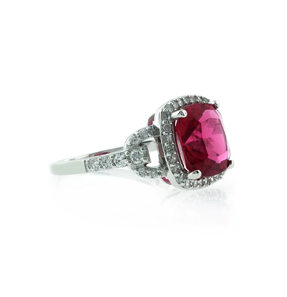 Anillo de Plata de Ley .925 con Granate Rojo