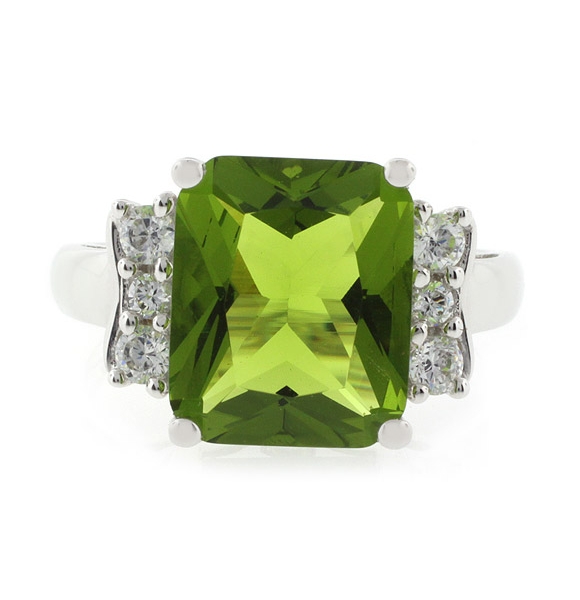 Anillo Enorme de Peridoto en Plata de Ley .925