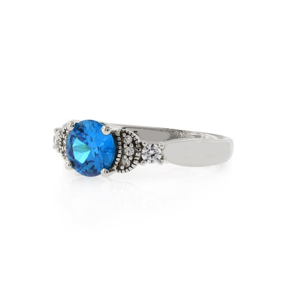 Anillo de Plata con Topacio Azul