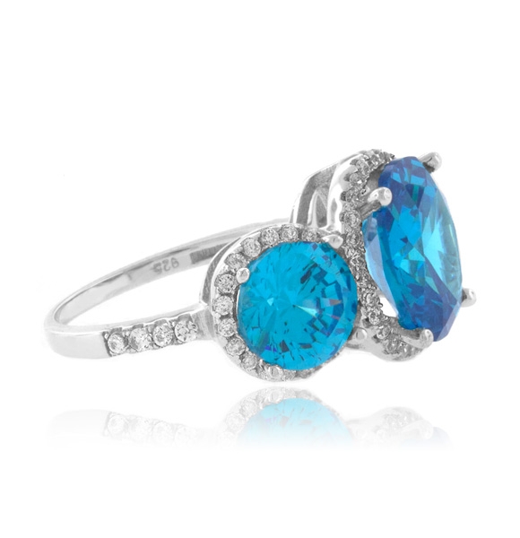 Anillo Hermoso con 3 Gemas Topacio Azul en Plata .925