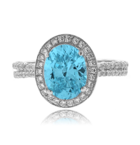 Anillo Hermoso de Topacio Azul en Plata .925