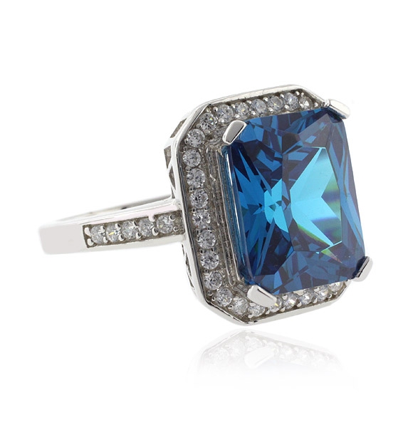 Anillo de Plata Fina .925 con Topacio Azul