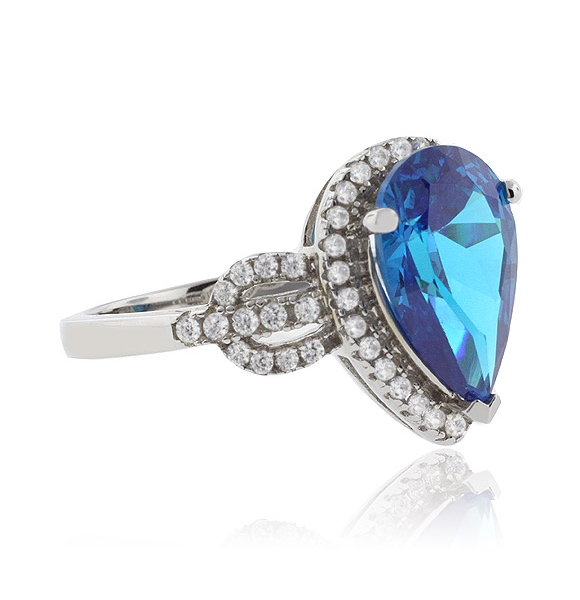 Anillo de Plata de Ley .925 con Topacio Azul