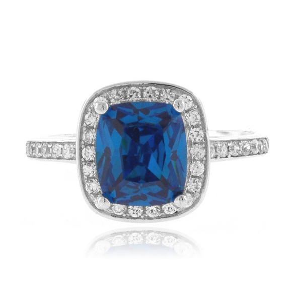 Anillo Hermoso de Topacio en Plata de Ley .925