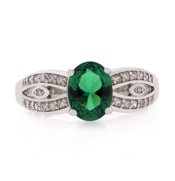Anillo con una Gema de Esmeralda en Plata .925
