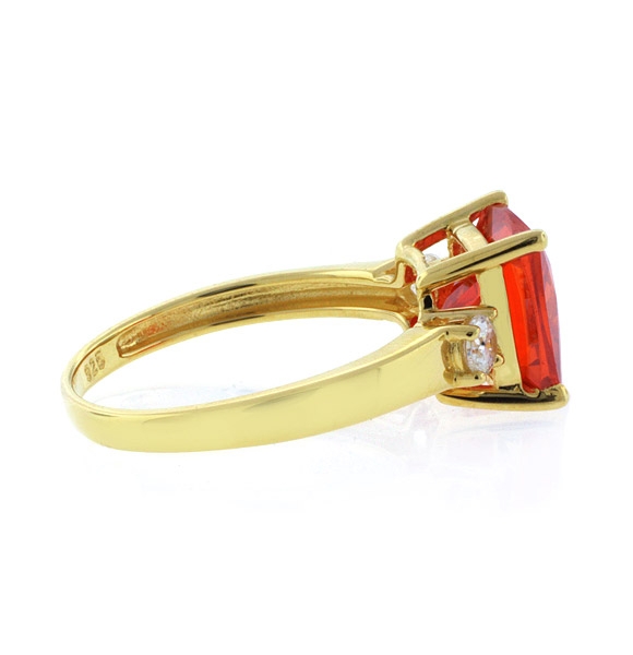 Anillo de Opalo Cereza Mexicano en Plata con Baño de Oro 14K