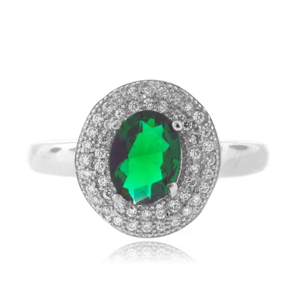 Anillo de Plata Fina con una Piedra de Esmeralda