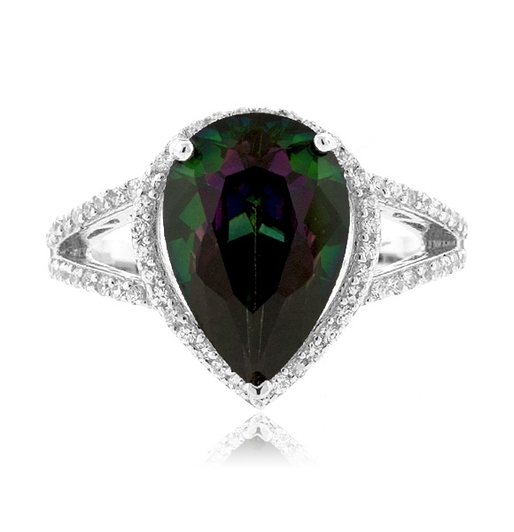 Anillo Lujoso de Topacio Mistico en Plata de Ley