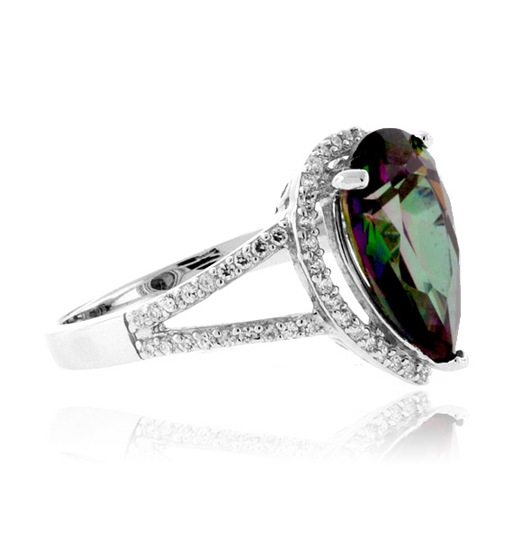 Anillo Lujoso de Topacio Mistico en Plata de Ley