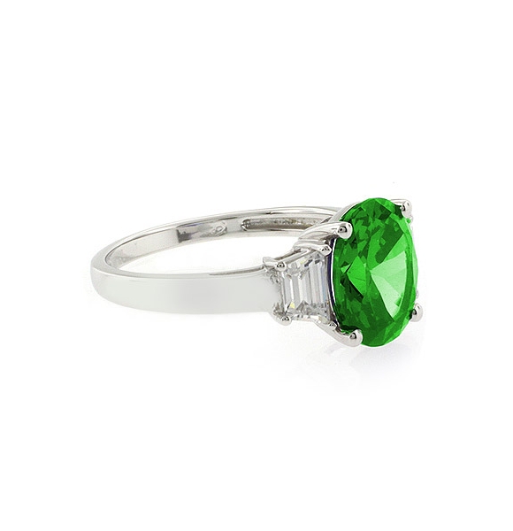 Precioso Anillo de Plata .925 con Peridoto