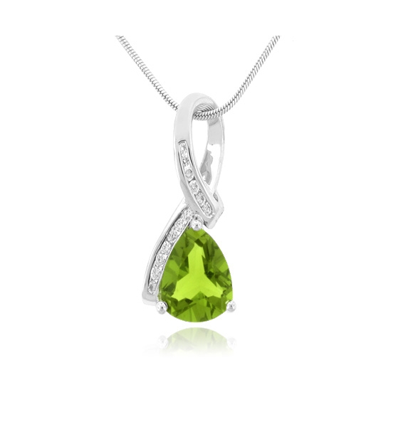 Elegante Dije con Peridoto en Plata de Ley .925