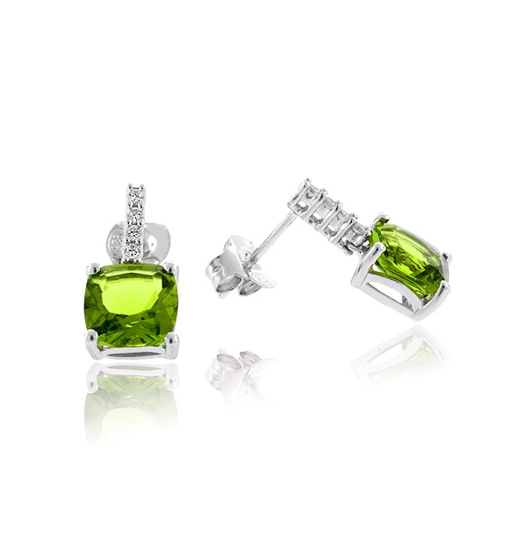 Elegantes Aretes de Plata de Ley con Peridoto