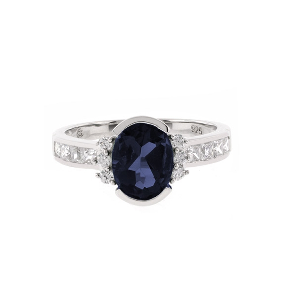 Anillo Hermoso de Zafiro Azul en Plata .925