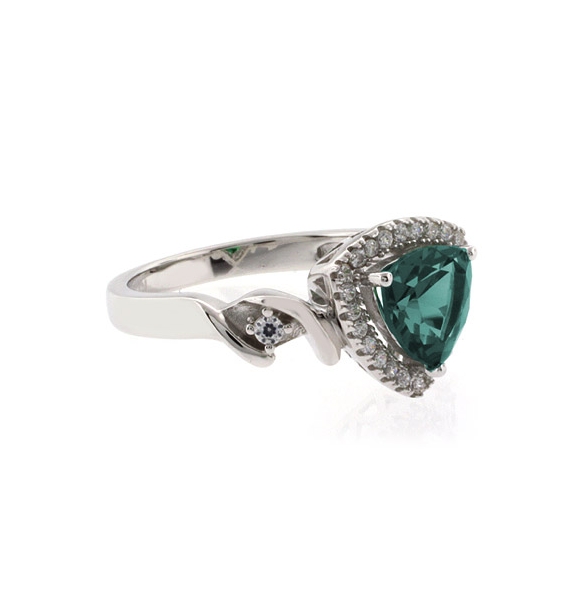 Anillo en Plata de Ley .925 con Alejandrita Bicolor