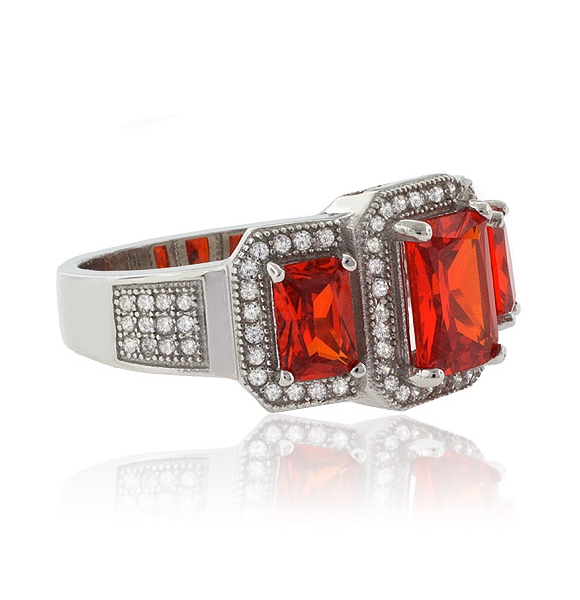 Anillo de Plata .925 con 3 Gemas de Ópalo Cereza